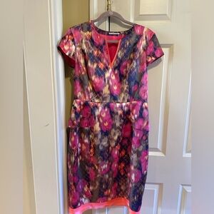 T Tahari Abstract Floral Sheath Dress Pink Navy Coral Trim Size 14